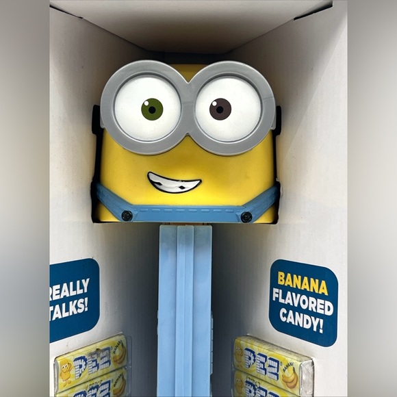 Despicable Me Minion Bob Giant PEZ Candy Roll Dispenser That Talks 2017 - Picture 2 of 7